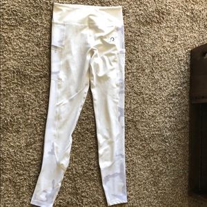 White and snow camo leggings